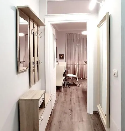 Tanners' Bridge Apartment *