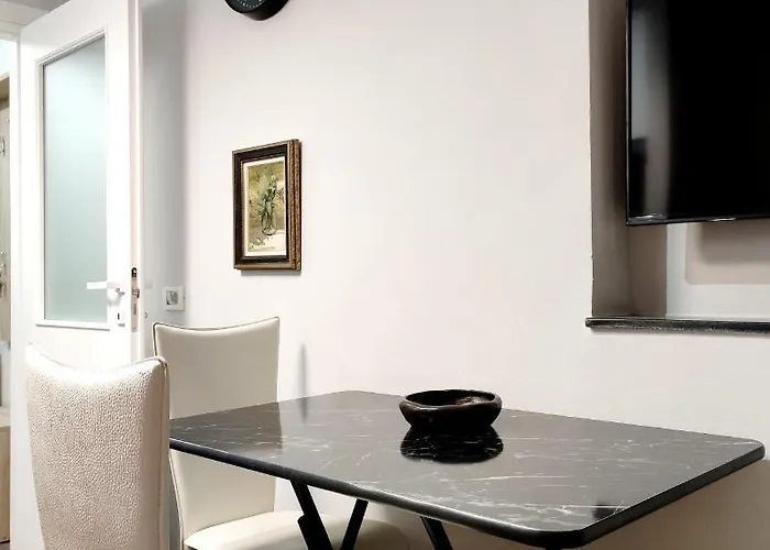 Tanners' Bridge Apartment