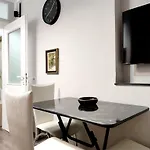 Tanners' Bridge Apartment